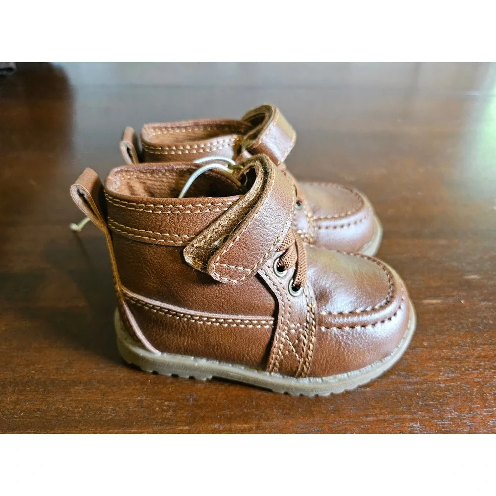 The Childrens Place classic chukka